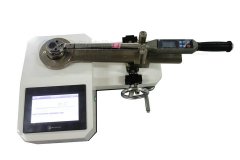 �|��ʽ�߾��ȡ�1%����Ť���z�y�x �z�y���^Ť����100N.mŤ��У��(zh��n)