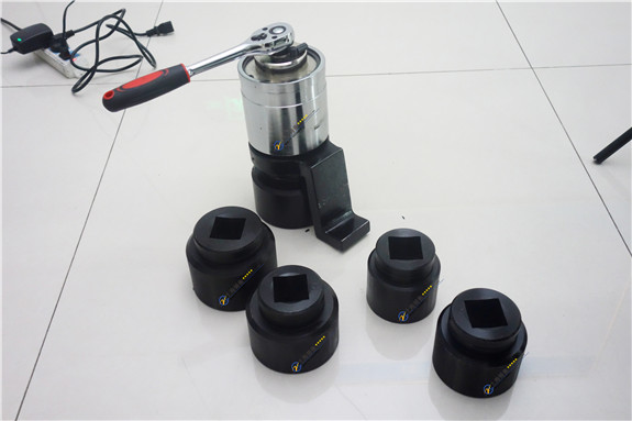 千斤頂力矩放大器